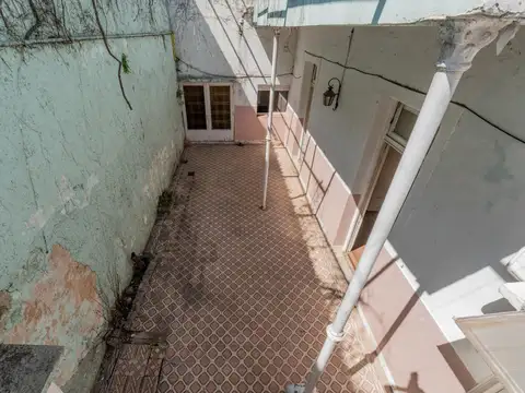 CASA SOBRE LOTE PROPIO APTO PROFESIONAL!