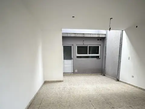 Casa en Venta en Temperley, USD 77.000