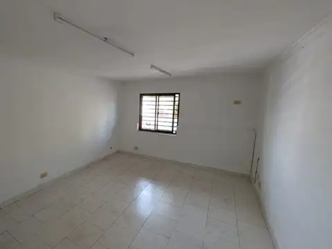 Local en Alquiler en Posadas, $ 330.000