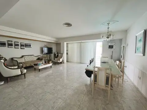 ¡Oportunidad! Casa   Local comercial en Cerro De Las Rosas  ¡Con Escritura!