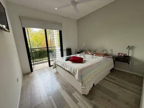 VENTA PH 2 AMBIENTES CON COCHERA CASTELAR NORTE