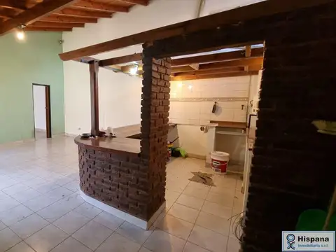 Casa 2 ambientes con 1 baño