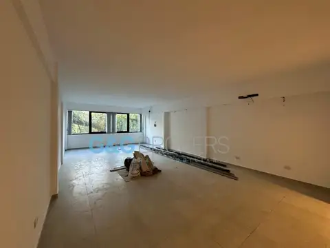 Oficina en Alquiler en Barrio Parque Leloir, USD 825