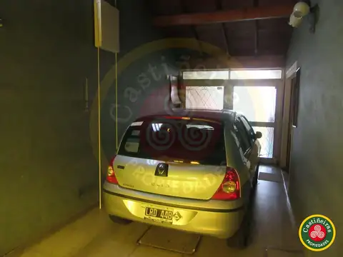 Venta - Chalet - Excelente Ubicación en Turdera, a metros de Av. H. Yrigoyen y Av. Ant. Argentina  