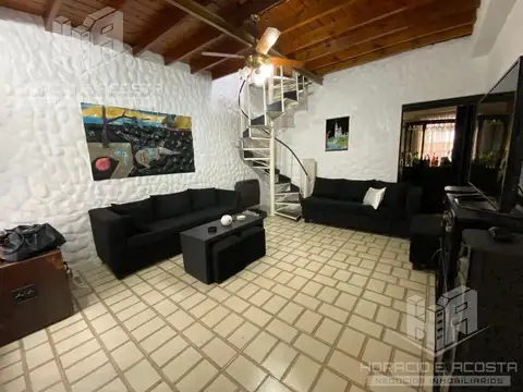 Depto Tipo Casa 4 ambientes con 1 baño