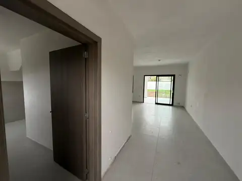 Teniente Ernesto Emilio Espinosa 6600