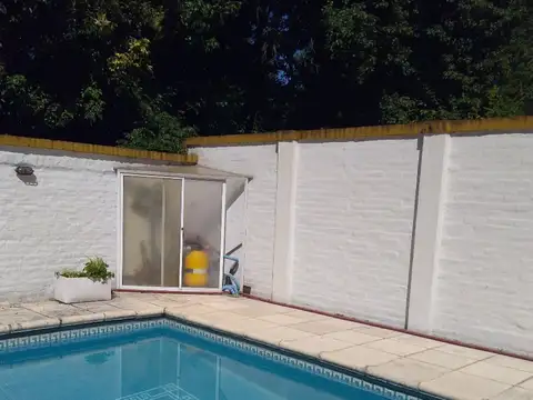 Casa en Venta en Malvinas Argentinas, USD 230.000