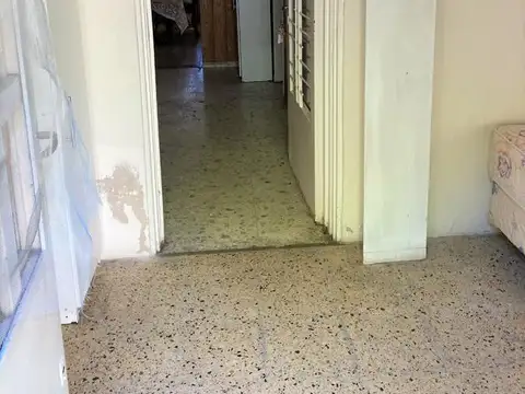 Casa 2 ambientes con 1 baño