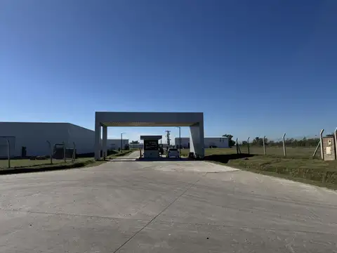 Alquiler galpón 1350m2 Exaltación de la Cruz