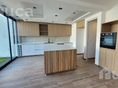 Casa en Venta en Acassuso Vias  /  Santa Fe, USD 695.000
