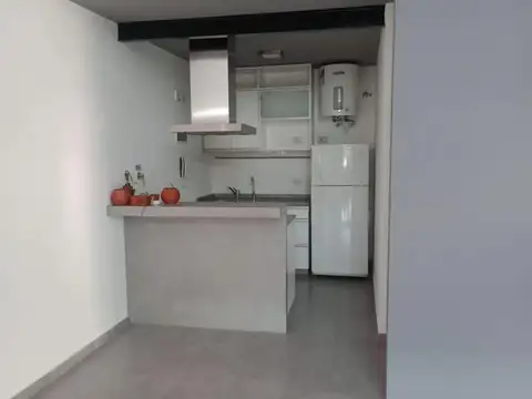 Chiclana e/ Lomas de Zamora y Juncal