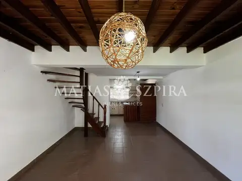 Casa 4 ambientes con 1 baño