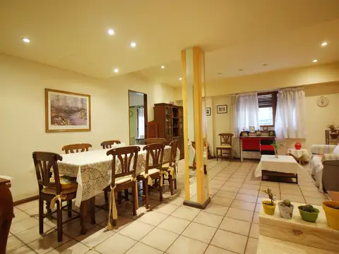 Casa 5 amb duplex con local Venta Saavedra