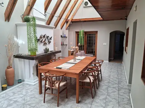 Casa en Venta en Abasto, USD 240.000
