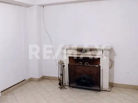 Casa 8 ambientes con 3 baños