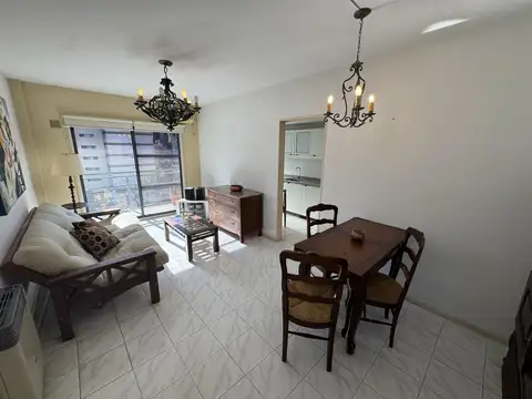 Departamento de dos ambientes a la venta en edificio de categoría