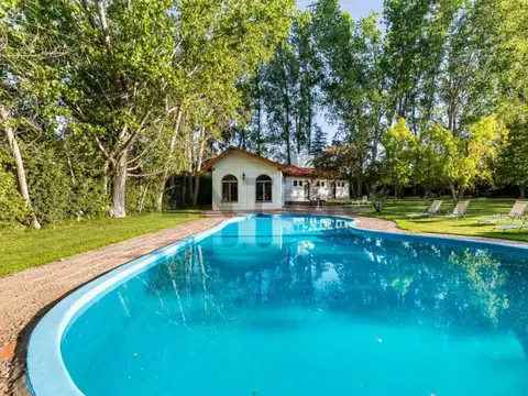 Casa en Venta con 1 cochera