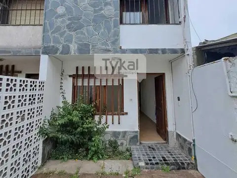 TRIPLEX CON GAS NATURAL   OPORTUNIDAD