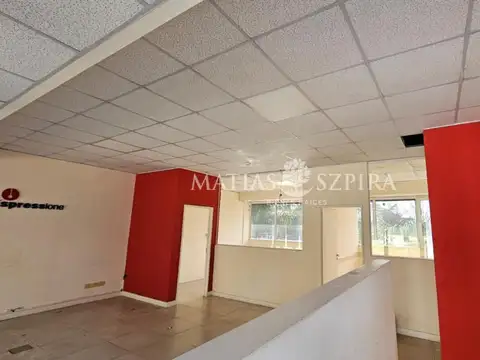 Oficina 4 ambientes con 4 baños