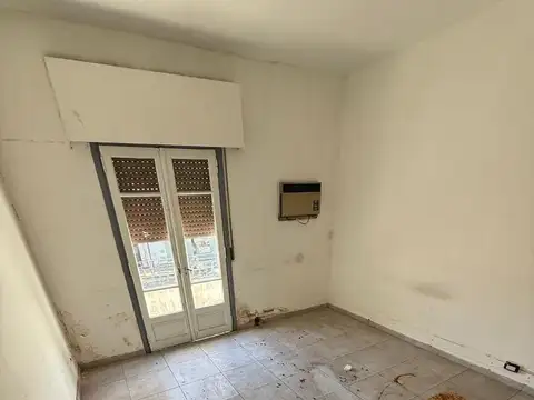 Departamento 5 ambientes con 1 baño