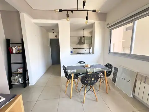 CENTRO DE QUILMES- DEPARTAMENTO 2 AMBS. C/COCHERA Y BAULERA