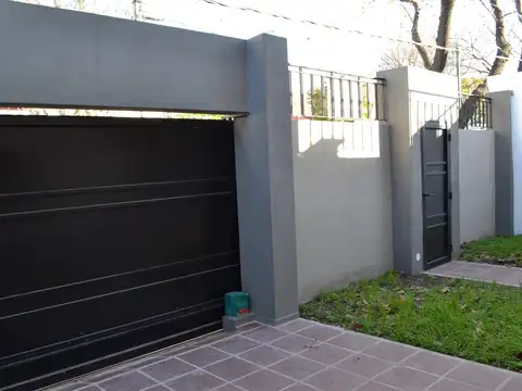 Casa 6 ambientes con 2 baños