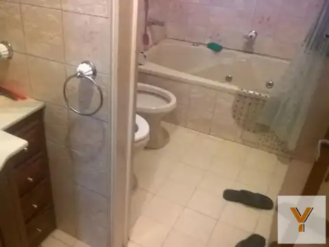 Casa 5 ambientes con 4 baños