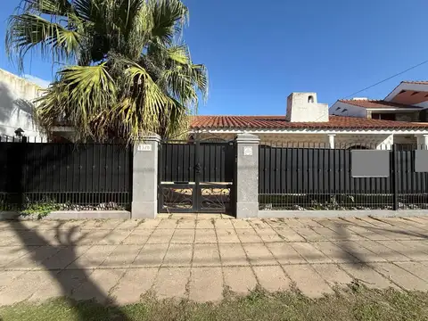 Av. Mitre 1300