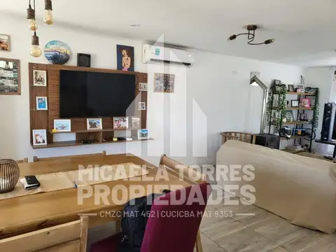 Casa en Venta con 4 cocheras
