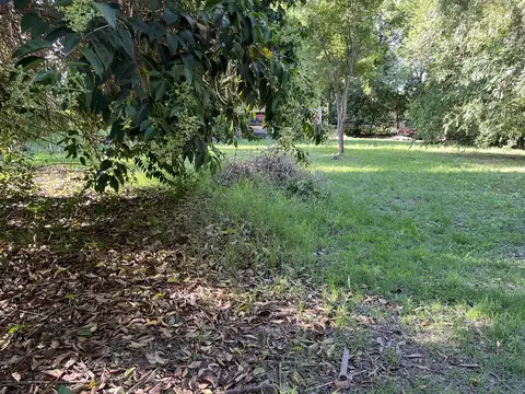 Venta 2 Lotes Contiguos – 750m² c/u – Fondo Norte – V. Allende Golf – a 100 m del Golf - Escritura