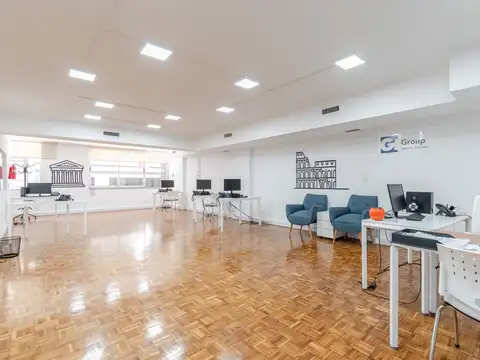 Oficina 5 ambientes con 4 baños