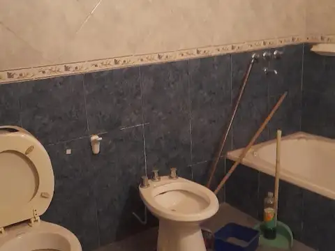Depto Tipo Casa 4 ambientes con 2 baños