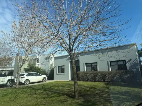 Venta Casa 5 ambientes en San Alfonso, Pilar del Este, Pilar