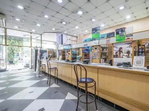 VENTA DE EDIFICIO DE 3 PLANTAS, SÓTANO, ENTREPISO Y TERRAZA EN LOTE PROPIO EN BALVANERA