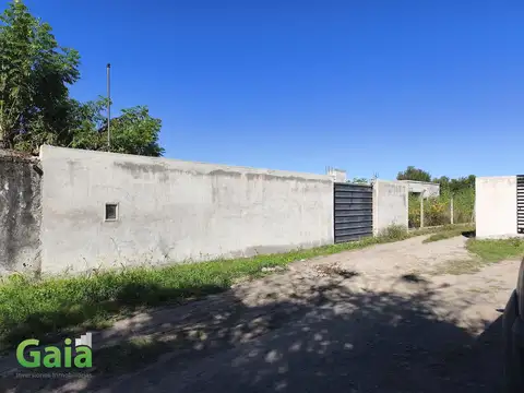 CASA EN VENTA EN LAS LOMITAS - CAMPO QUIJANO