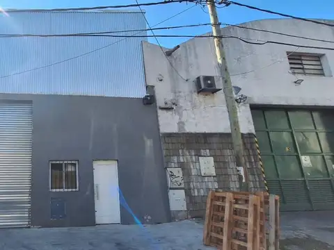 Galpon en Venta en Villa Lynch, USD 290.000