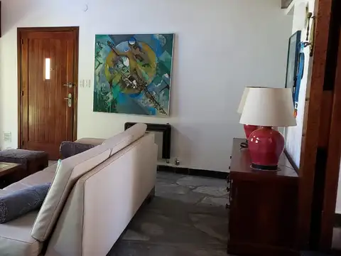 Casa en Alquiler Temporal con 1 cochera