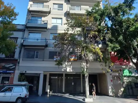 Venta Cochera Cubierta en Balvanera - Av Belgrano