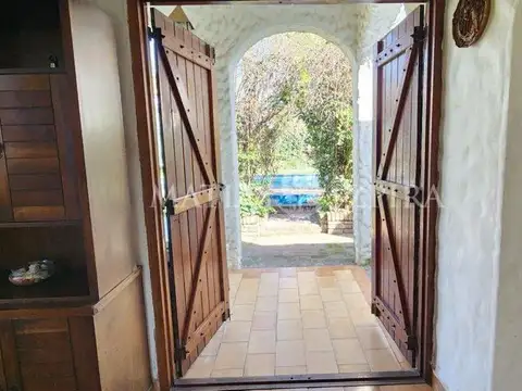 Quinta en Venta en Villa Gobernador Udaondo, USD 299.000