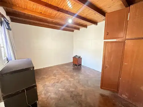Casa 2 ambientes con 1 baño
