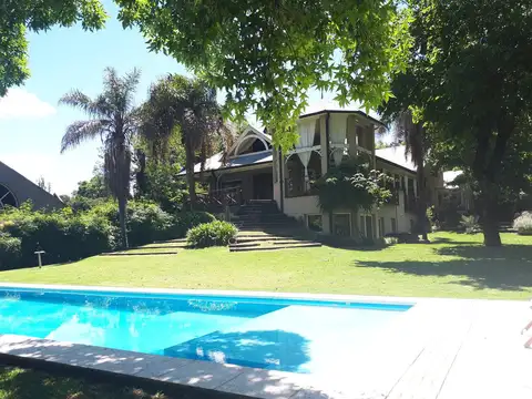 Excelentes vistas a espacios verdes. Casa en venta con renta sobre magnifico lote.