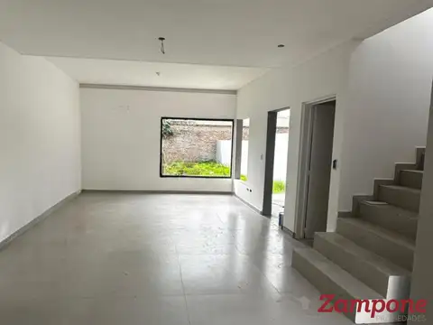 Casa 3 ambientes con 1 baño