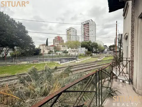 Departamento de 3 ambientes con dependencia y patio en Belgrano