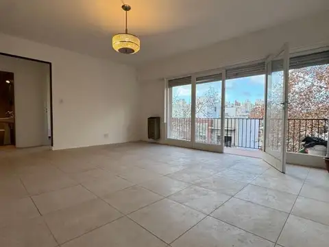 DEPARTAMENTO 3 AMBIENTES CON BALCON CORRIDO AL FRENTE, LA PERLA