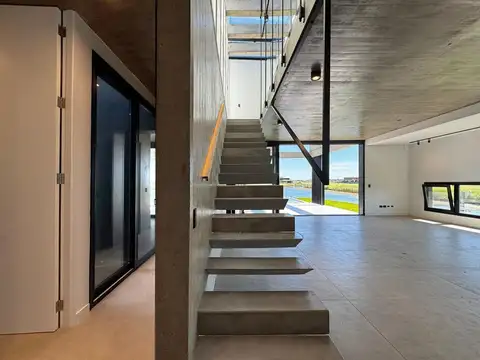 Casa en Venta en Puertos - Barrio Amarras, USD 1.400.000