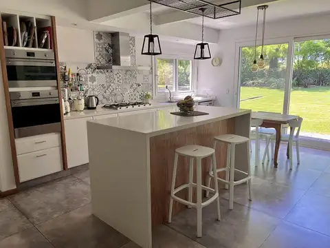 Casa en Alquiler al Sureste