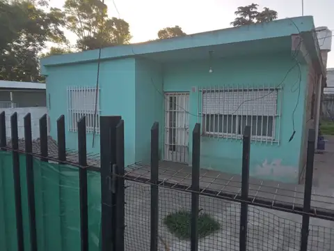 CASA EN  VENTA JOSE C. PAZ DE 3 AMBIENTES