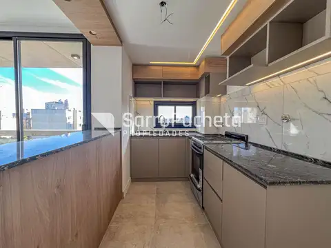 Venta departamento 3 ambientes en Moron centro (1°E)
