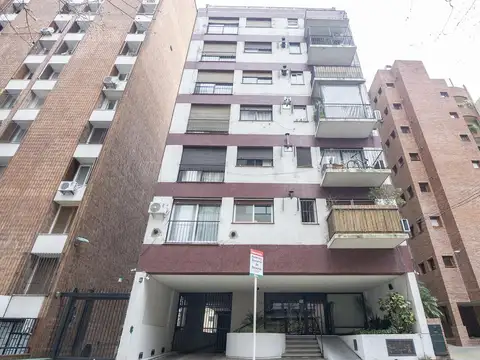 Departamento de 3 ambientes con dependencia de servicio o tercer dormitorio y excelente vista