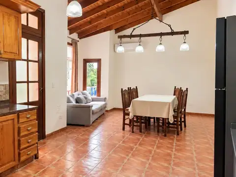 Casa 4 ambientes con 3 baños